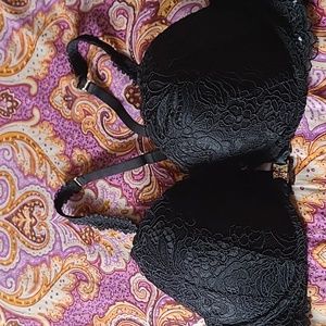 Black front closure lacy bra